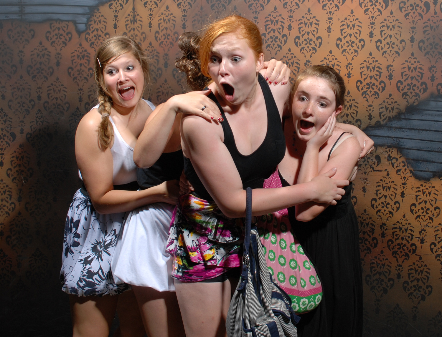 Faces of fear: 34 amazing haunted house reactions