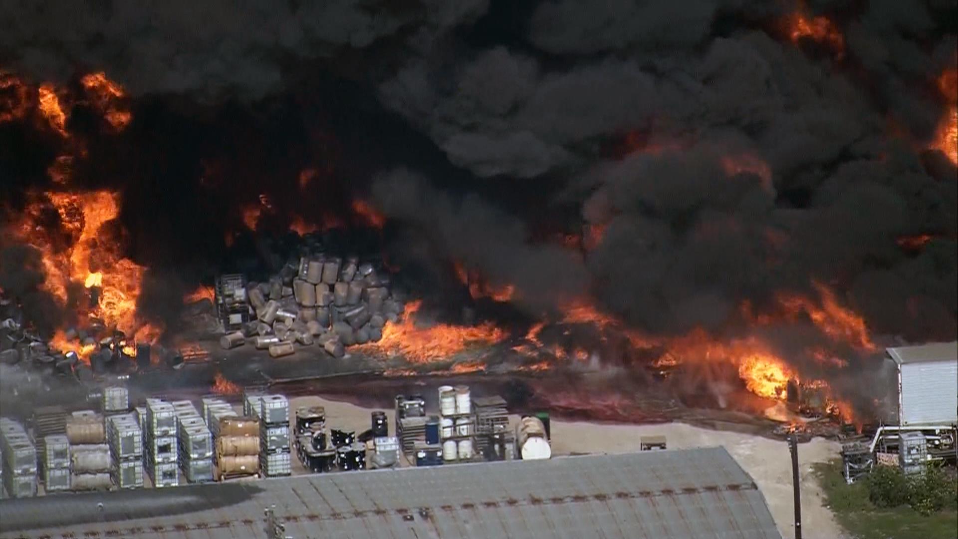 See Explosion During Huge Warehouse Fire - NBC News1920 x 1080