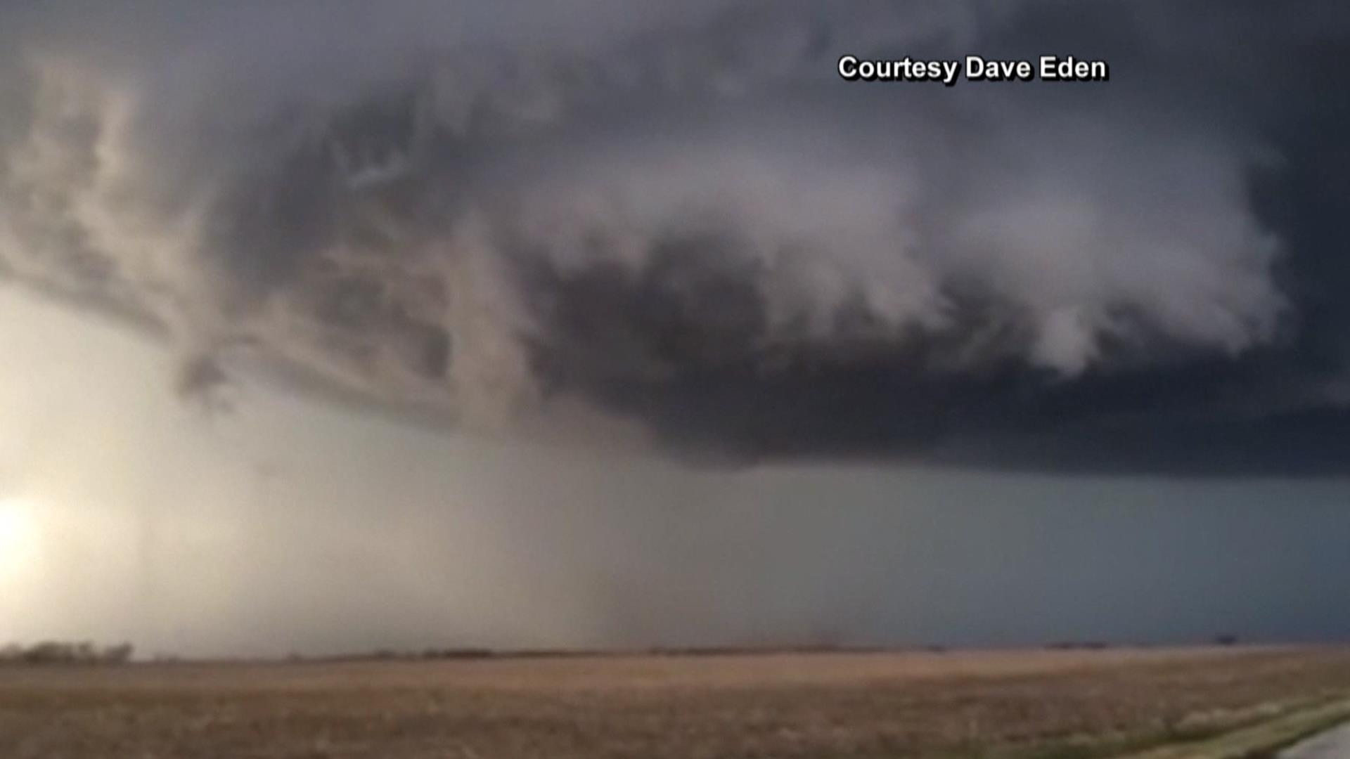 Watch Storm Swirl Over Illinois - NBC News
