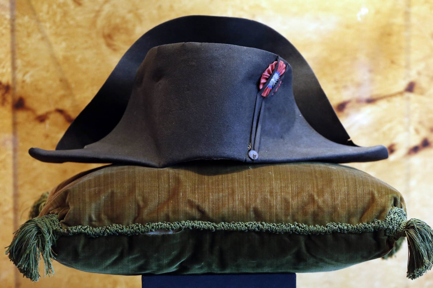 Napoleon's Hat Auctioned to South Korean for $2.4 Million - NBC News