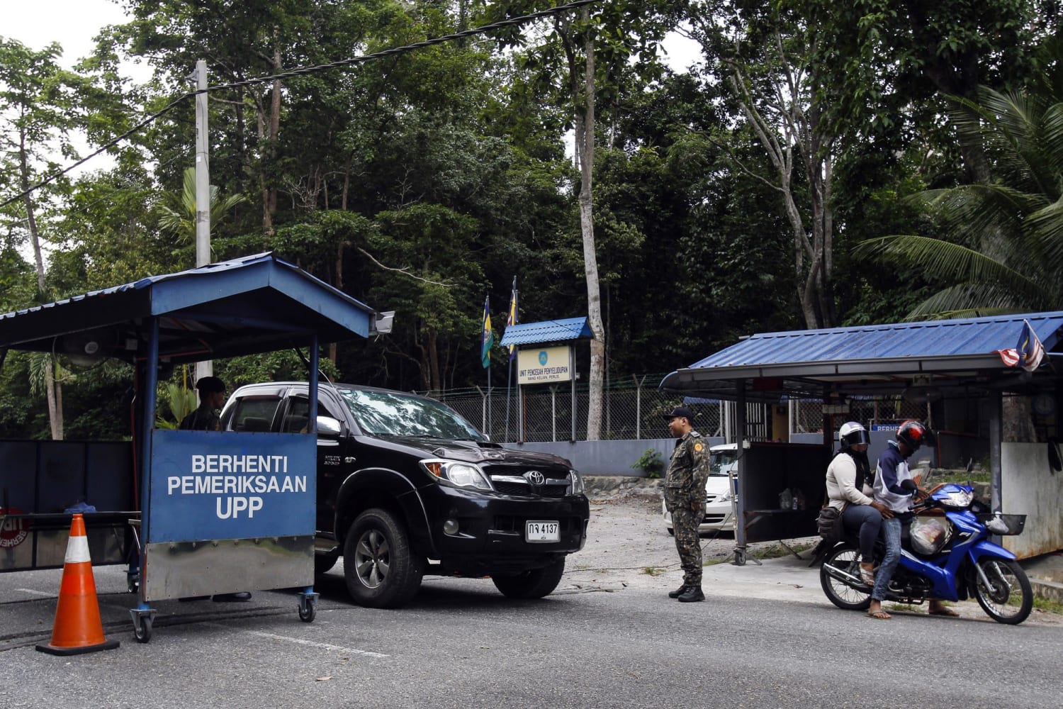 Malaysia Finds Mass Graves of Suspected Trafficking Victims - NBC.