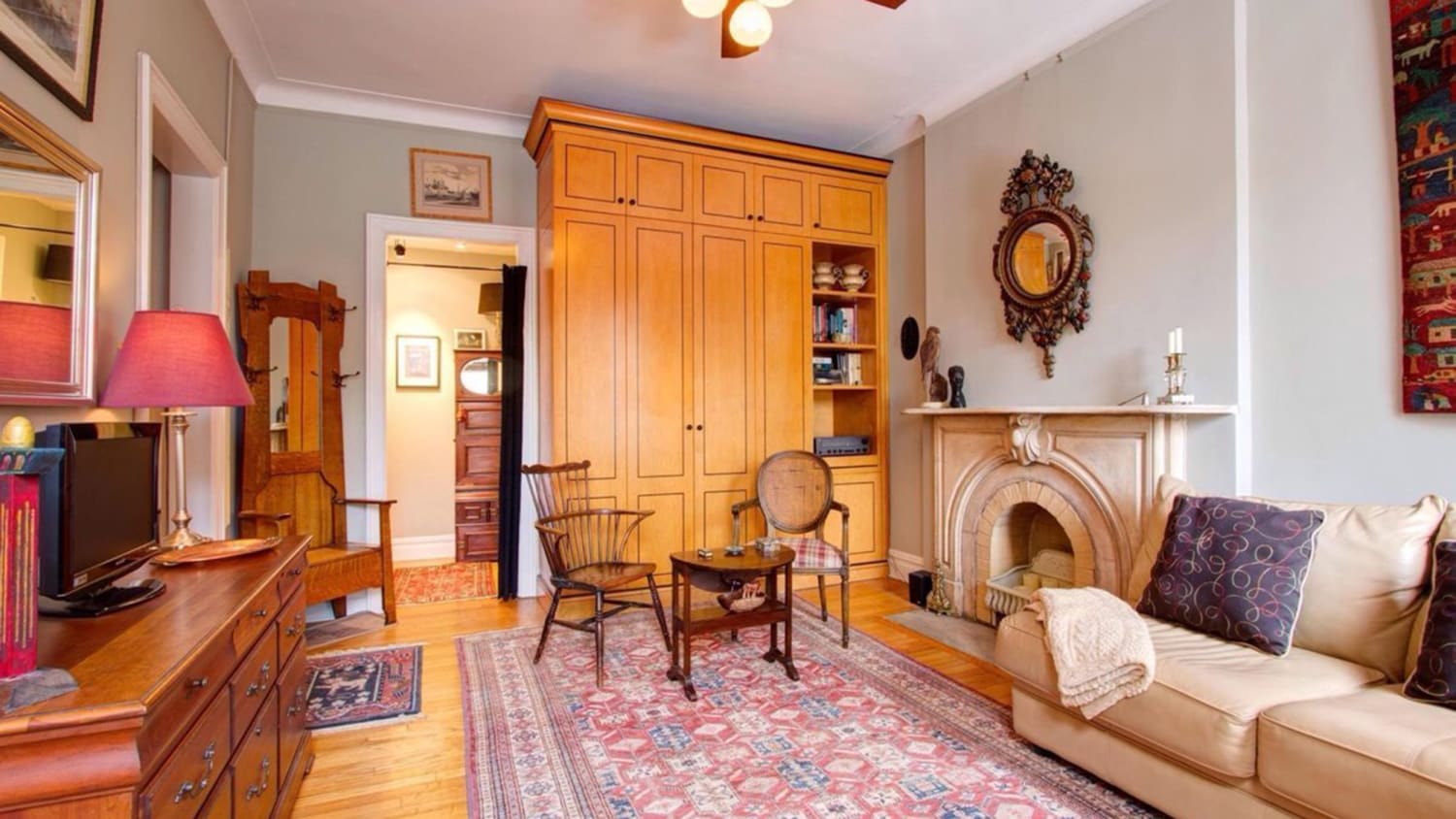 Louis C.K.&#39;s buys NYC studio apartment — see inside - 0