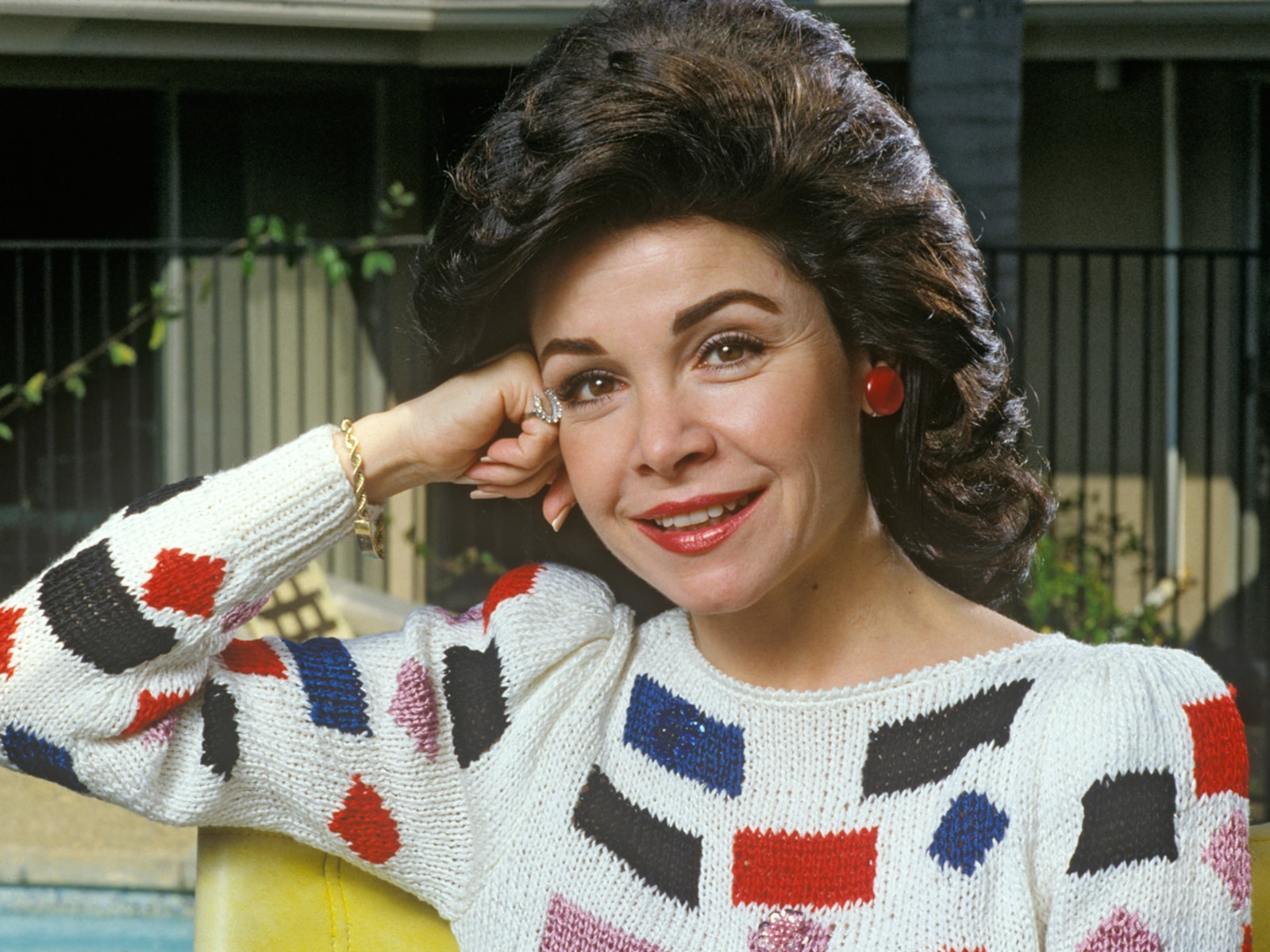 How long did Annette Funicello suffer from multiple sclerosis?