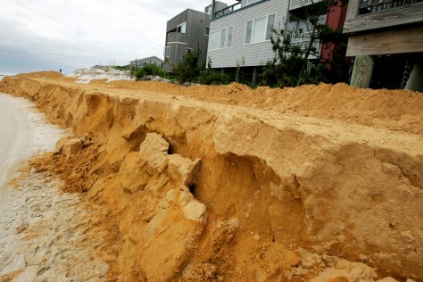 Image: Sand dumped to protect homes