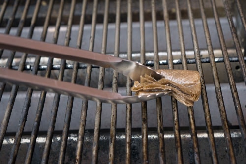 Oiling a grill