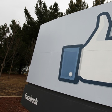 Facebook Loses First Round in Suit Over Storing Biometric Data