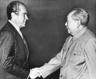 Image: Richard Nixon and Mao Zedong in 1972