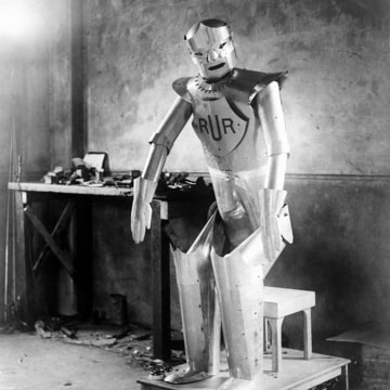 Museum Wants to Recreate Eric the Robot, One of the First Humanoid Machines