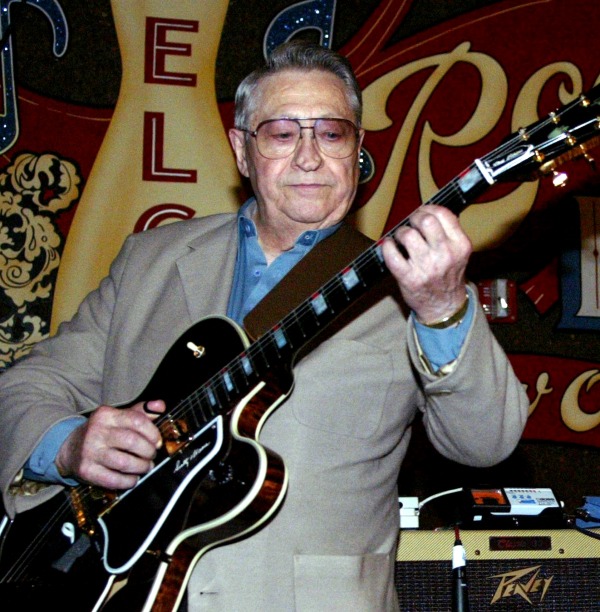 IMAGE: Scotty Moore in 2003
