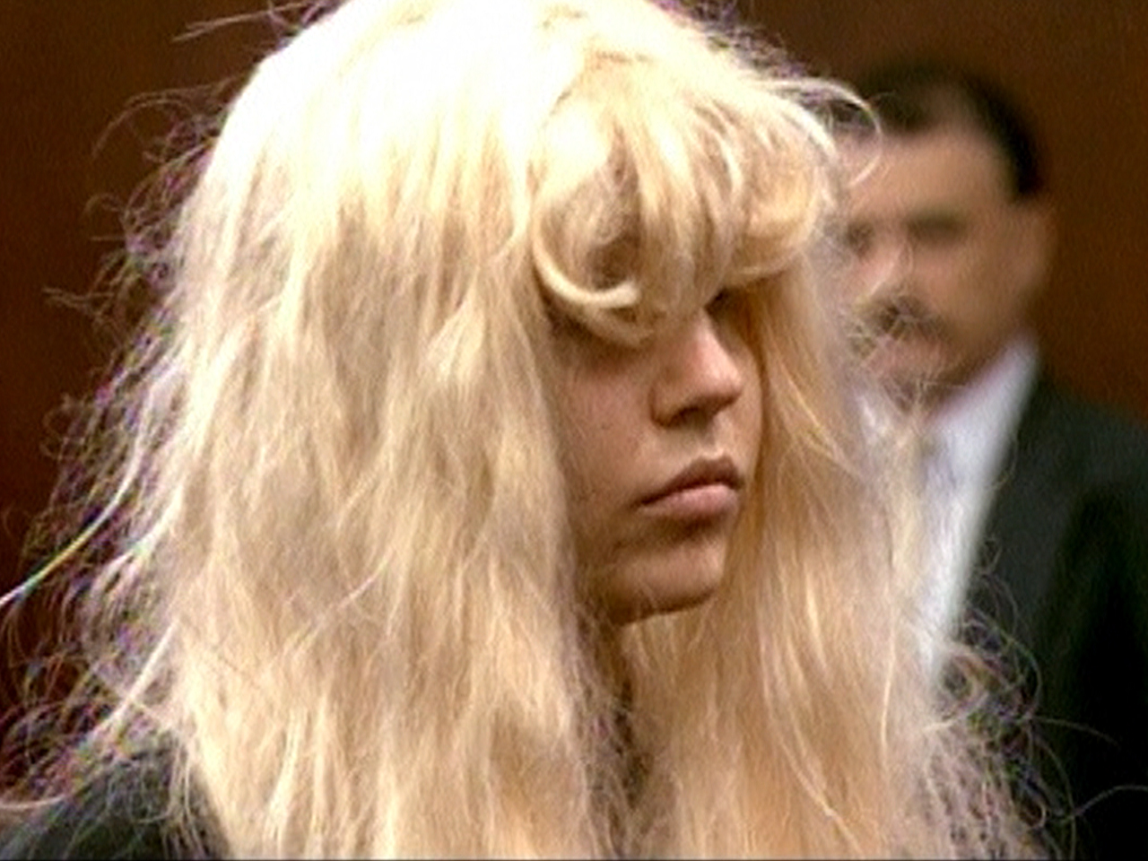 Amanda Bynes shows up to court in blonde wig - TODAY.com