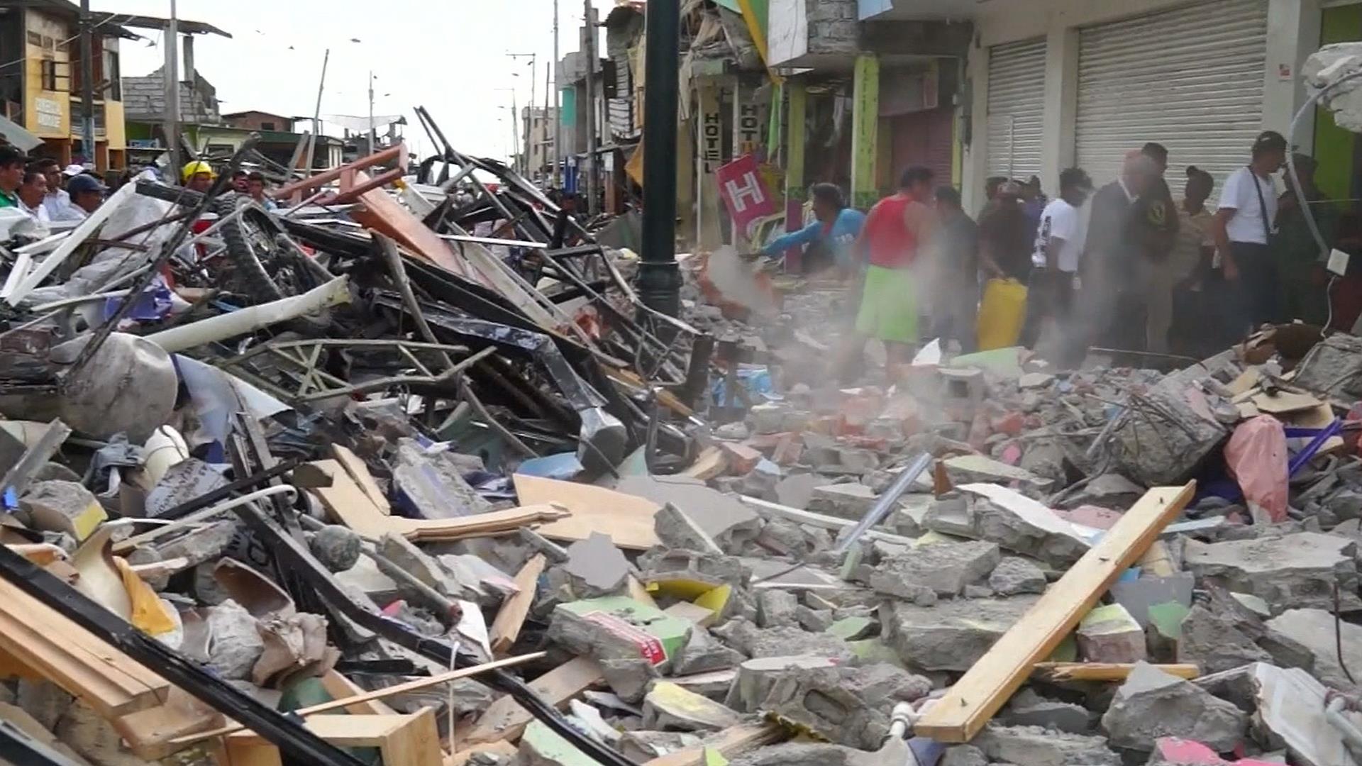 Ecuador Earthquake Death Toll Nears 300 2500 Injured Nbc News