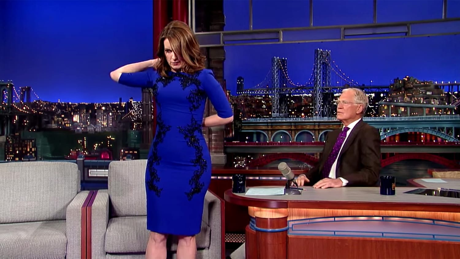 Tina Fey strips off LastDressEver for David Letterman