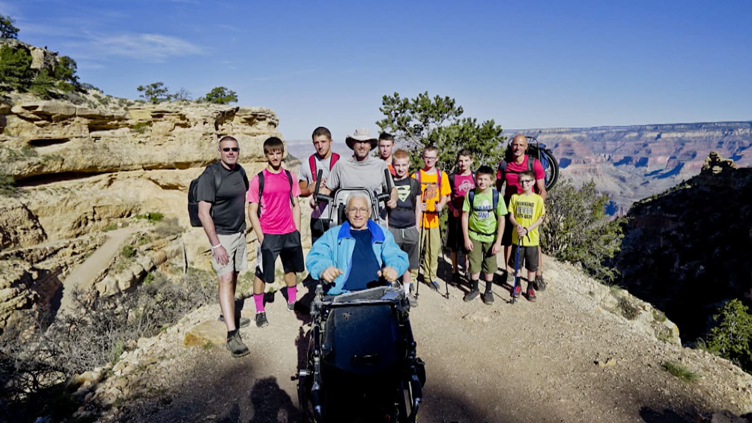 Paralyzed man hikes Grand Canyon with help of sons, grandsons - TODAY.com2500 x 1407
