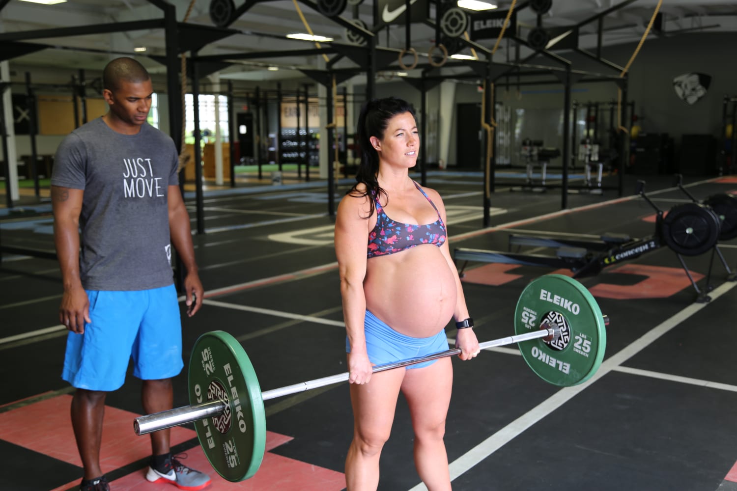 Working out while 9 months pregnant: CrossFit competitor shuts down shamers - TODAY.com5472 x 3648