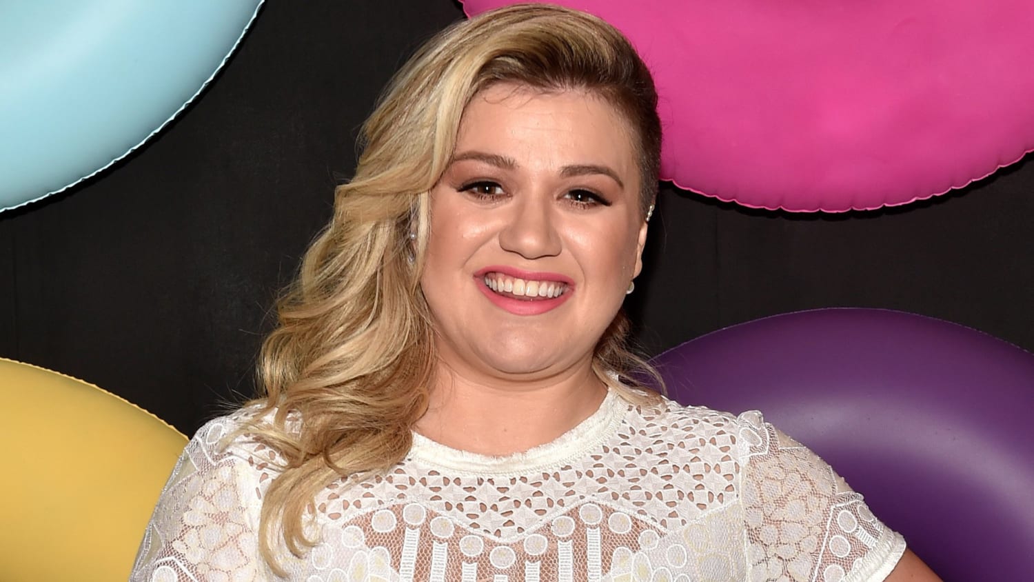 Kelly Clarkson's son Remy is all smiles after a shot in adorable new photo - TODAY.com