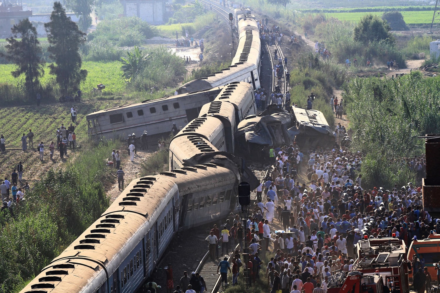 Egypt buries first victims of rail disaster as train traffic resumes - Tatahfonewsarena