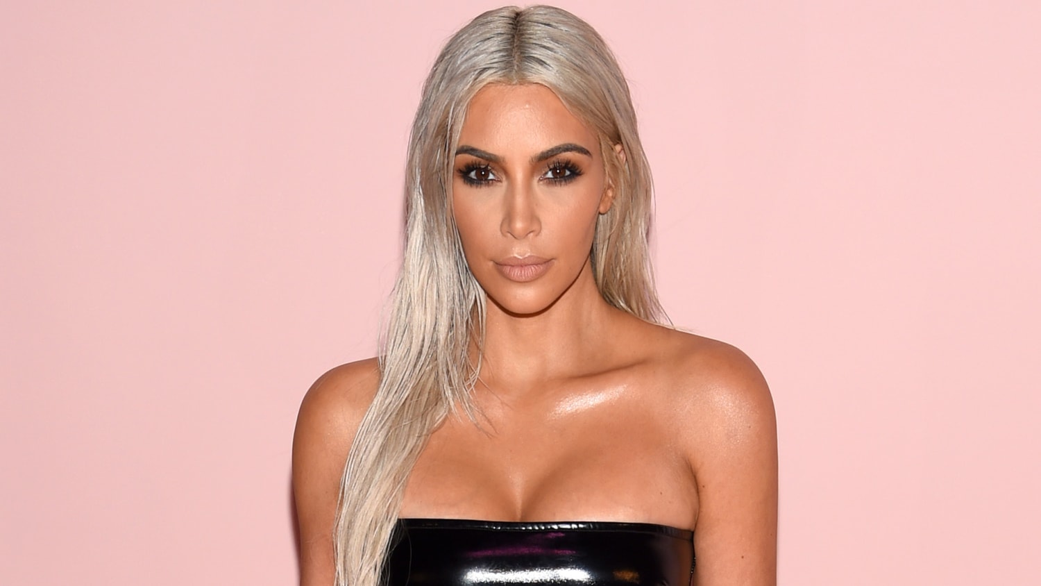 Kim Kardashian Wests Hair Is Pink Now See Her New Look