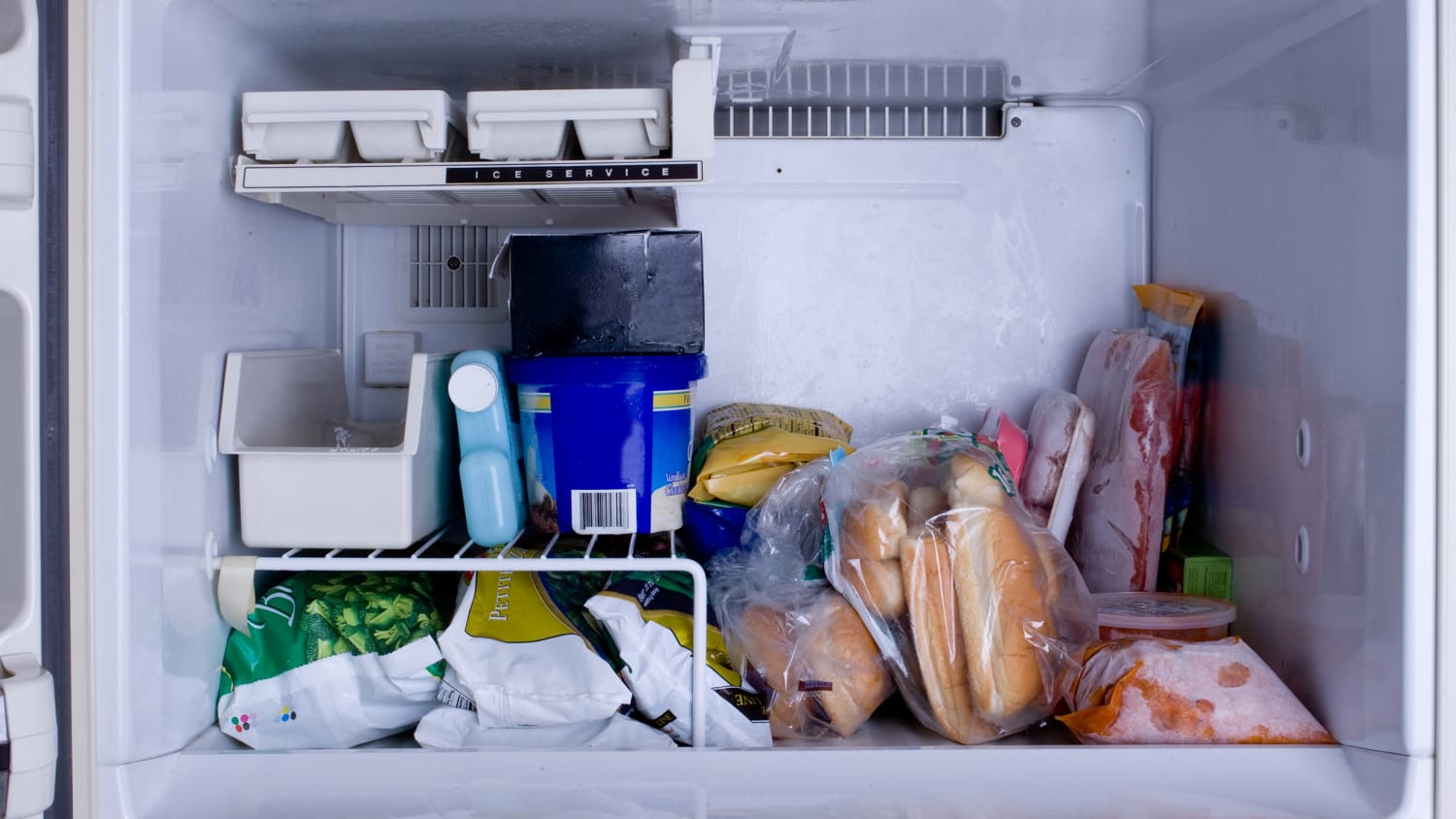 How to clean your refrigerator properly