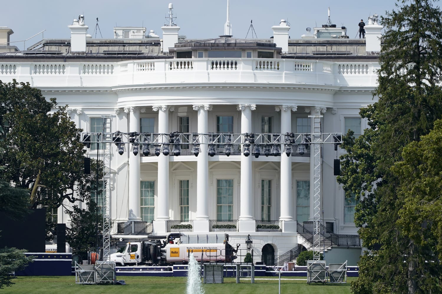 White House transforms from people's house to campaign venue