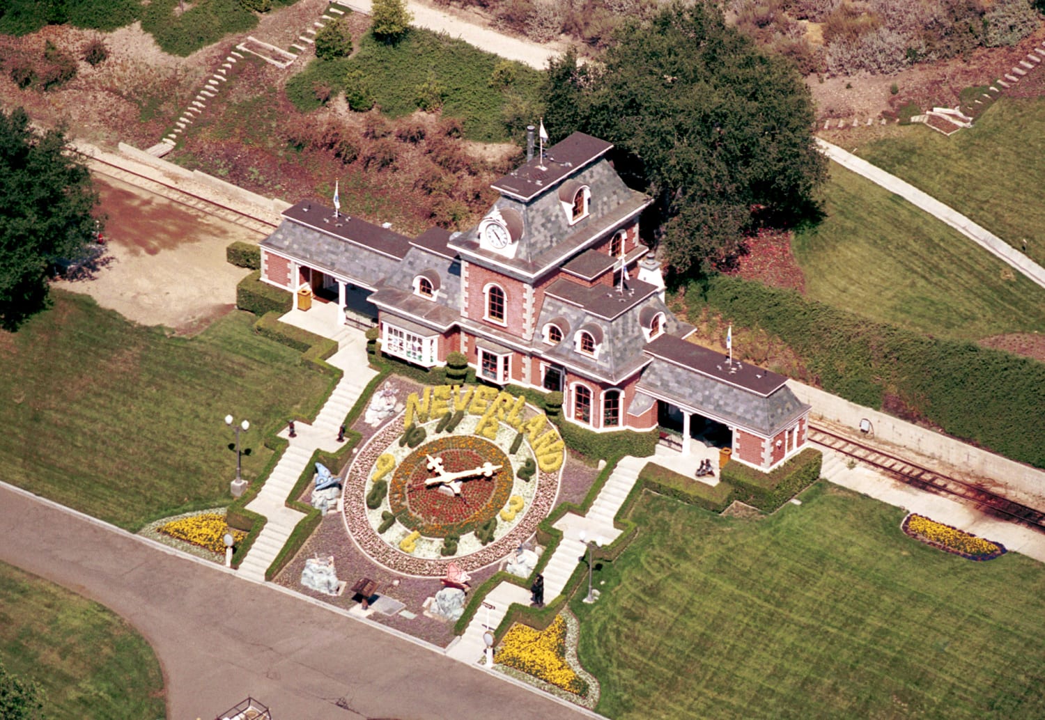 Business News - Neverland Ranch Up For Sale Again