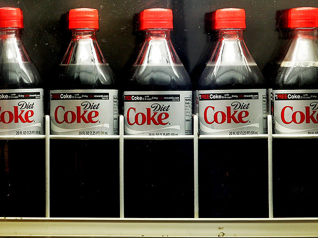 can diet coke hurt your voice