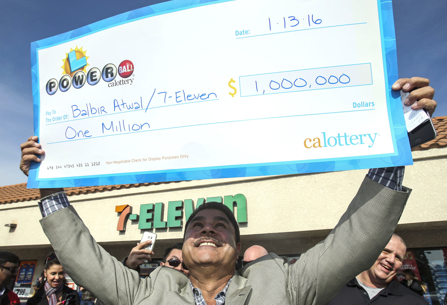 Powerball Jackpot Winners Remain Mystery, Dozens of Others Hit for $1 Million - NBC News1465 x 1000