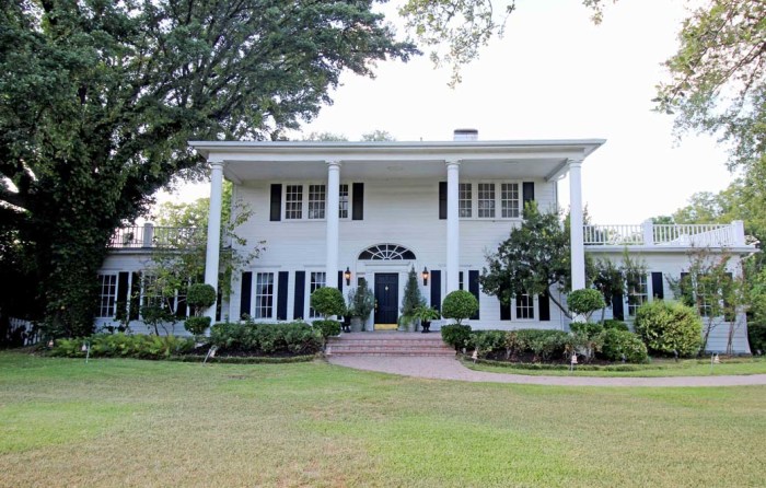 Joanna Gaines mansion