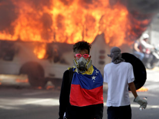 Venezuela Protests: Roads Blocked as Anti-Maduro Demonstrations Persist