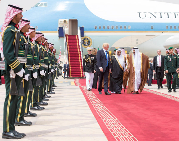 Image: Saudi Arabia's King Salman bin Abdulaziz Al Saud and U.S. President Donald Trump walk during a reception ceremony in Riyadh