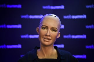 Sophia AI Robot Predicts Scientist will be Enslaved in the Future with Neural Implants 171127-sophia-robot-mn-1030_a015c5601e9ade37fc9fb31bae24f5c7.fit-324w