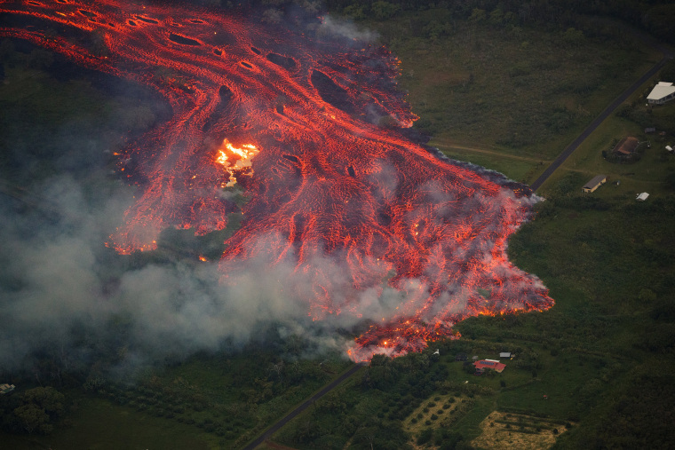 Image: Massive fast lava flow from Hawaii's Kilauea volcano