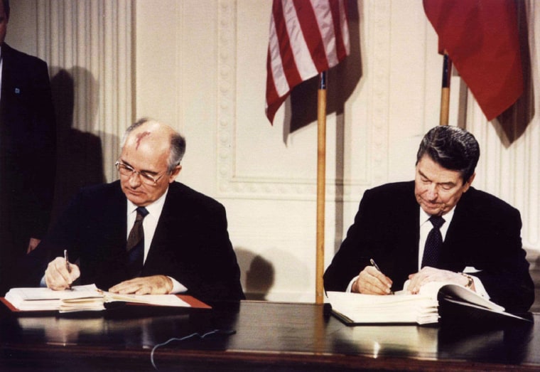 Image: President Ronald Reagan and Soviet leader Mikhail Gorbachev sign the INF Treaty in 1987