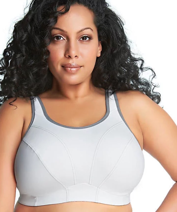 8 Of Best Plus Size Sports Bras According To A Bra Fitting Expert