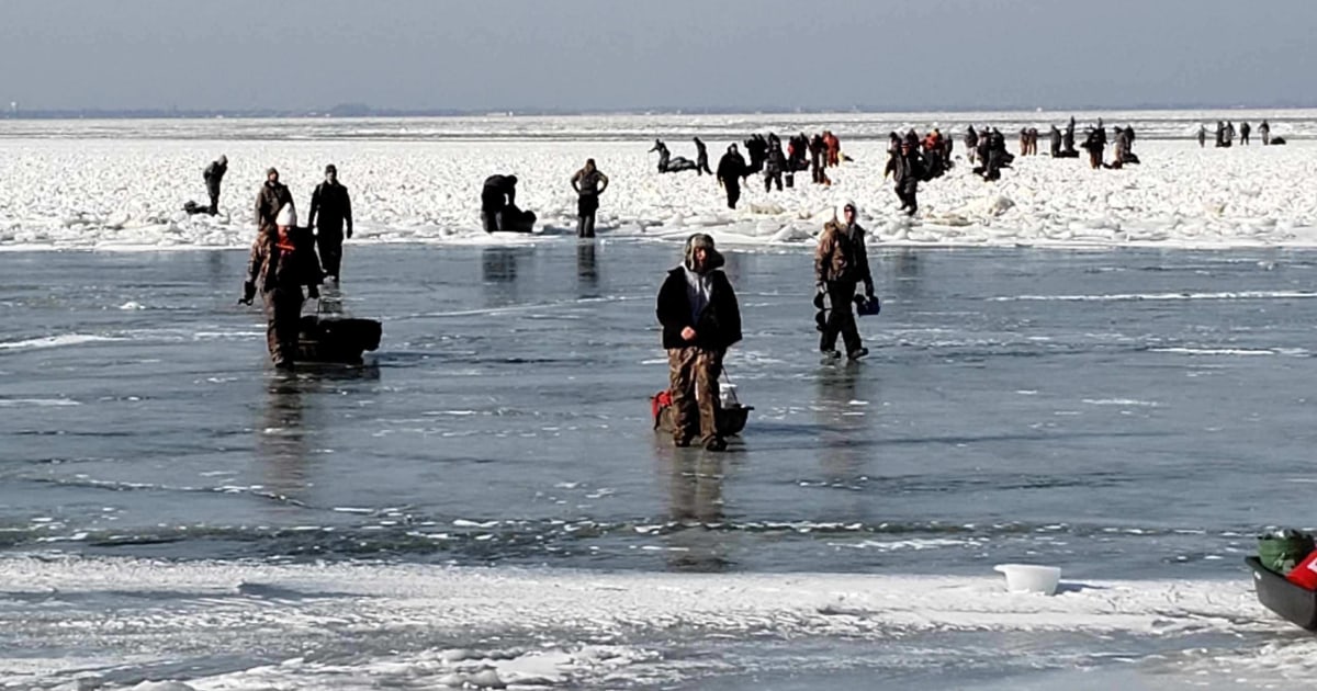 Over 40 ice fishermen rescued after ice floe breaks off in Lake Erie