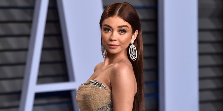 Verbazingwekkend Sarah Hyland opens up about hair loss, texture change after surgery OQ-31