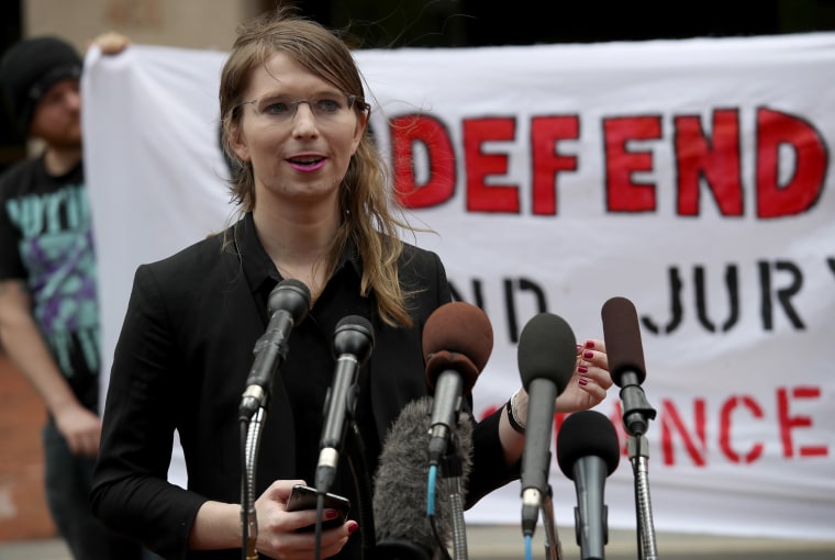Chelsea Manning ordered to jail again after refusing to testify on ...