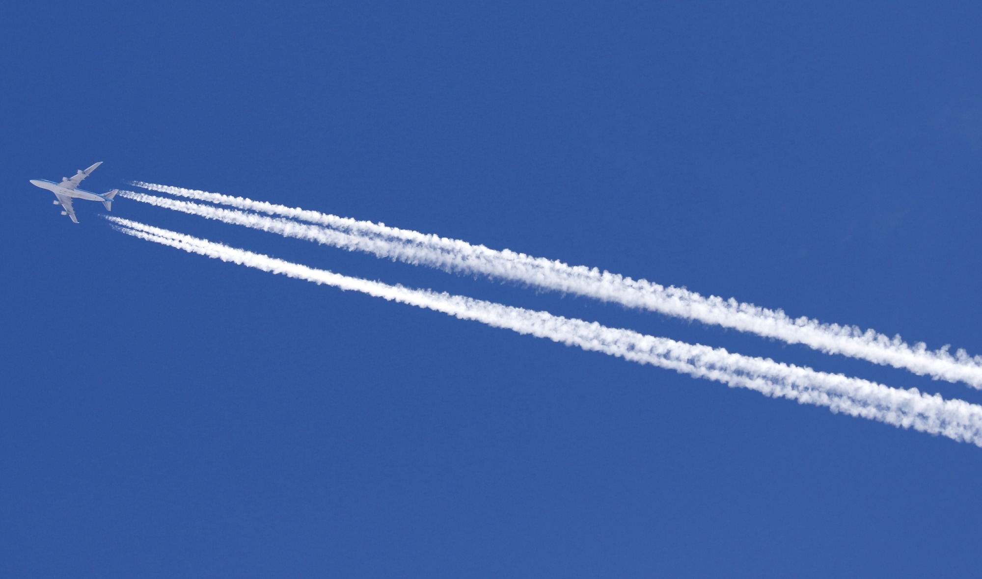 Airplane Contrails the Hidden Climate Culprit