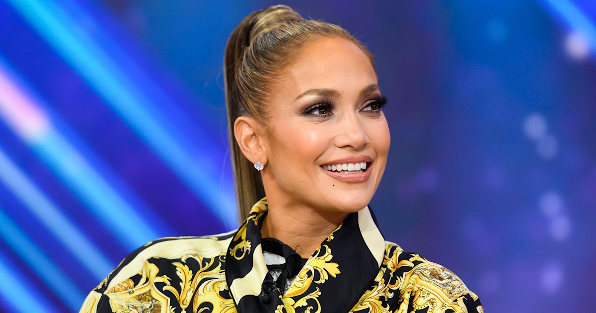 Jennifer Lopez surprises her son with goldendoodle puppy