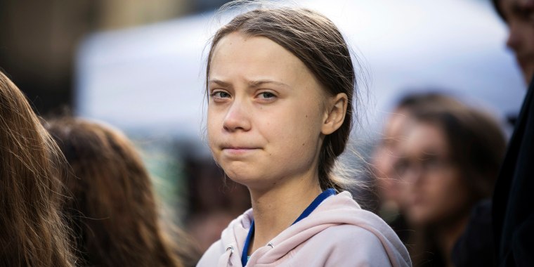 Imagen: la activista climática sueca, Greta Thunberg, asiste a una manifestación climática, en Vancouver, Columbia Británica