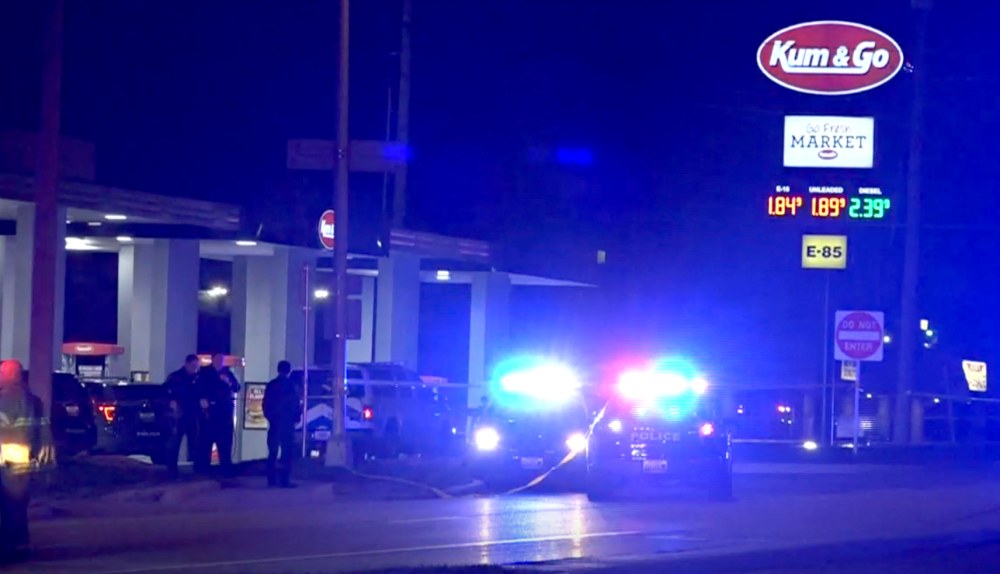 Missouri Police Officer, Three Others Fatally Shot at Gas Station Before Gunman Kills Himself