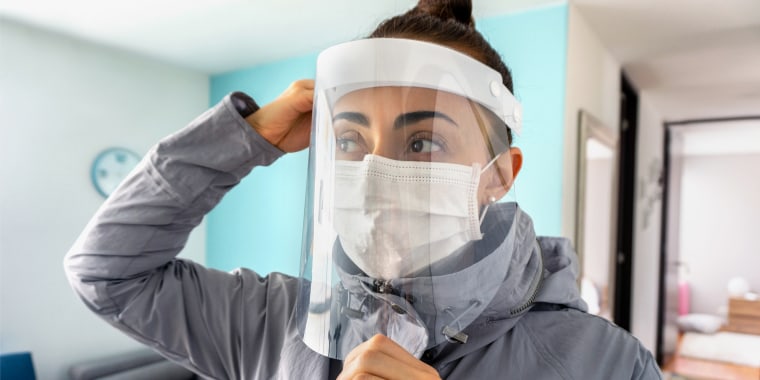 Should You Buy A Face Shield Here S What The Experts Say