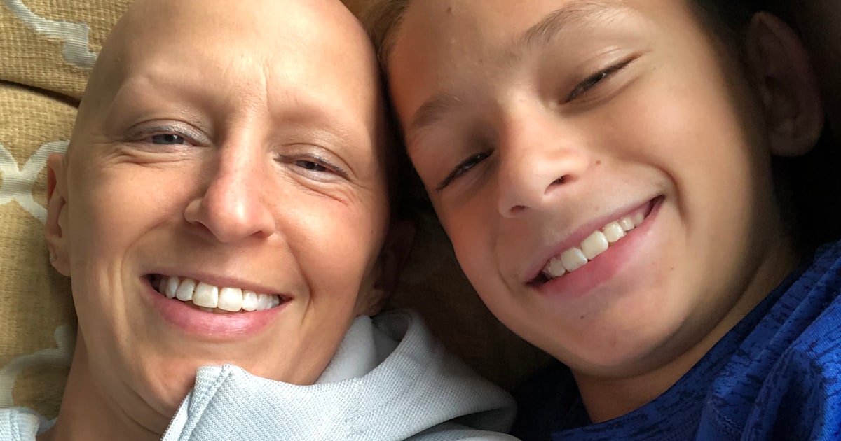 Metastatic breast cancer: Mom, 41, shares unusual symptom - TODAY
