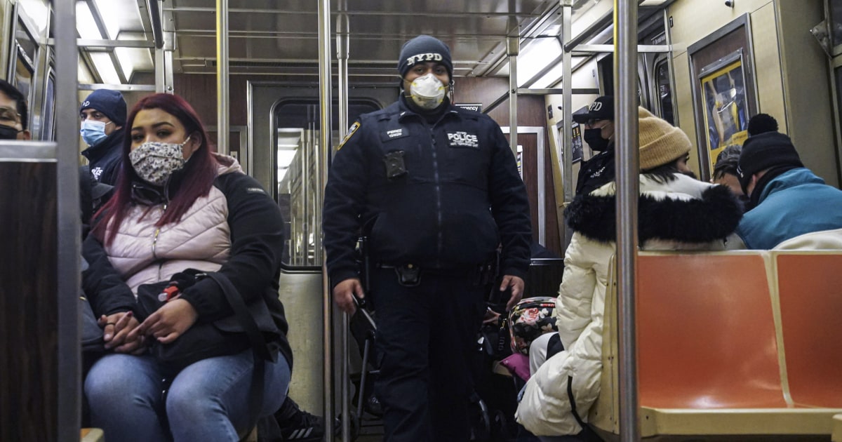 Suspect arrested stabbing on the New York subway that killed 2 and injured 2 people