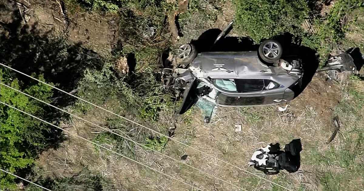 Tiger Woods injured in overturning car accident near Los Angeles, extracted with ‘jaws of life’