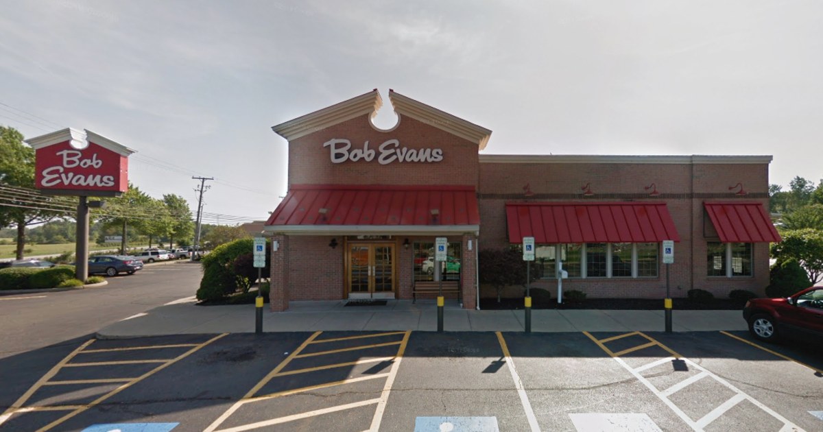 Waitress fatally shot during her shift in restaurant Bob Evans