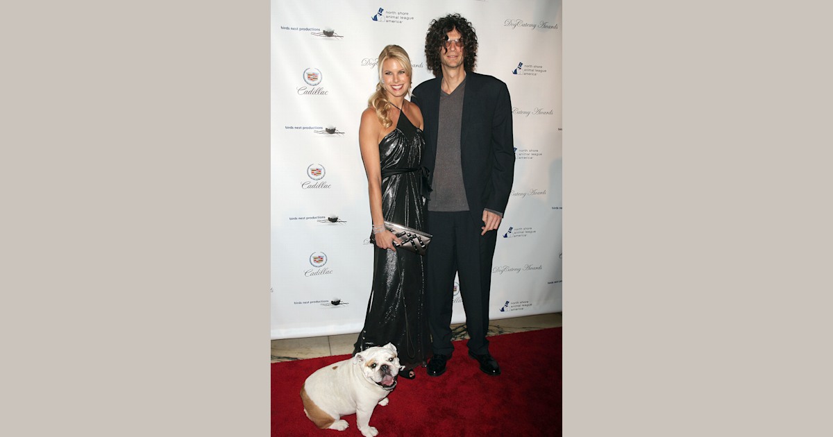 Howard Stern and family mourn loss of beloved bulldog